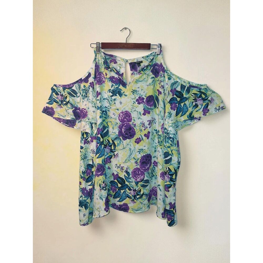 Torrid Floral Cold-Shoulder Keyhole Top - Size 6 (6X) - Defect/Missing